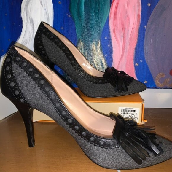 Gray and Black heels - Picture 10 of 10